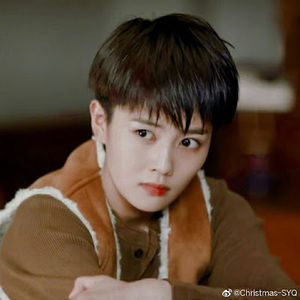 Meet your Posher, Danna paola